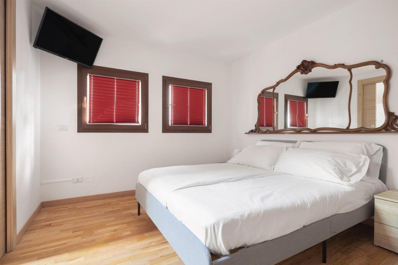 Solemar Sicilia - Palazzo Quaroni Apartman Palermo Kültér fotó